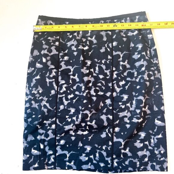 Ann Taylor Loft Abstract Pencil Skirt, Sz 8 - Picture 9 of 10